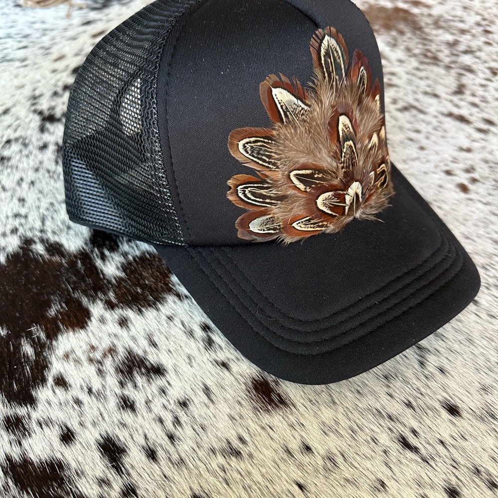 Western feather trucker hat - Picture 2 of 2
